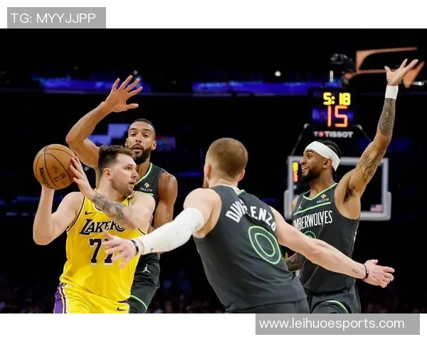 湖人对阵森林狼球员数据全面分析与对比解析 湖人对阵森林狼球员数据全面分析与对比解析